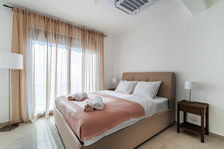 Prodaja nove luksuzne vile 113,90m² sa bazenom i panoramskim pogledom na more – Blizikuće, Budvanska