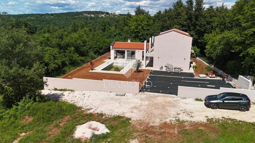 Ekskluzivno, Labin, moderna, nova kuća u zelenilu