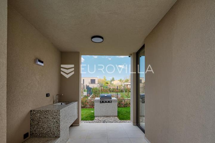Istra, Labinci, luksuzna vila s pogledom na more