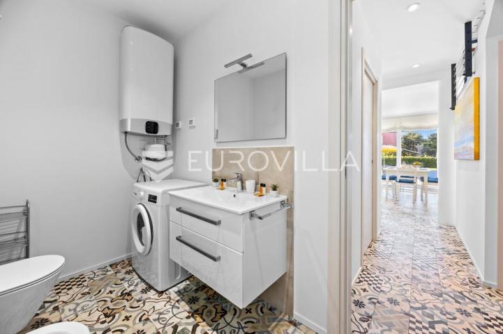 Istra, Volme, vila s pogledom na more, mirna lokacija u zatvorenom kompleksu