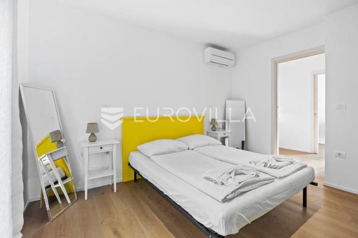 Istra, Volme, vila s pogledom na more, mirna lokacija u zatvorenom kompleksu