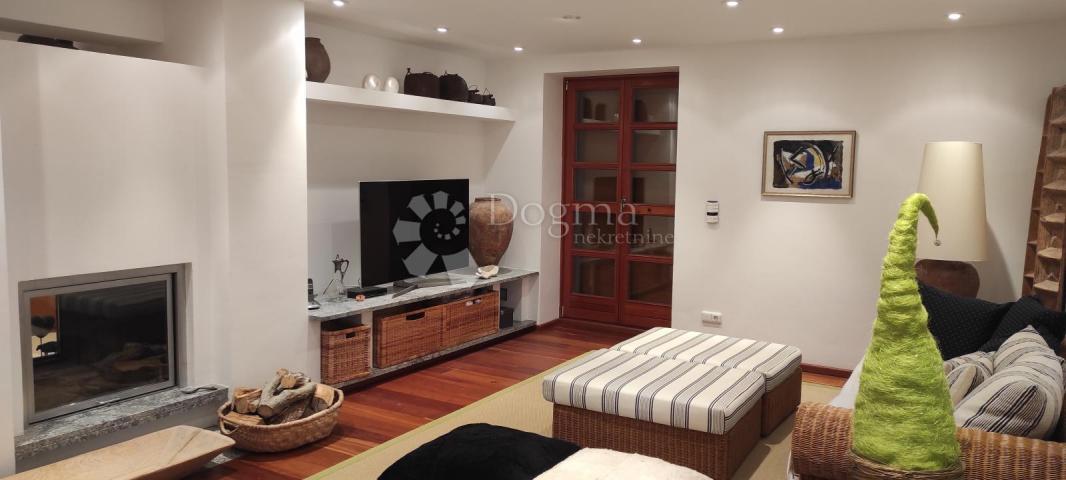 House Brusići, Krk, 637m2