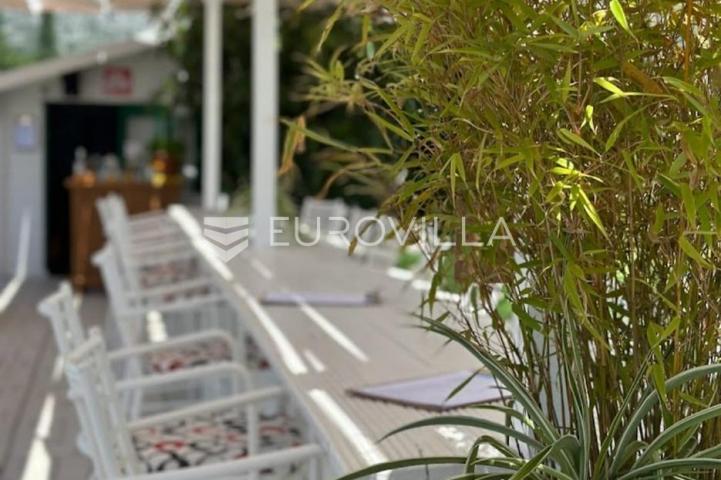 Zadar, Seline, Beach bar na lijepoj lokaciji