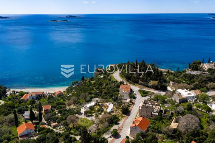 Dubrovnik, Plat, kamena kuća za rekonstrukciju