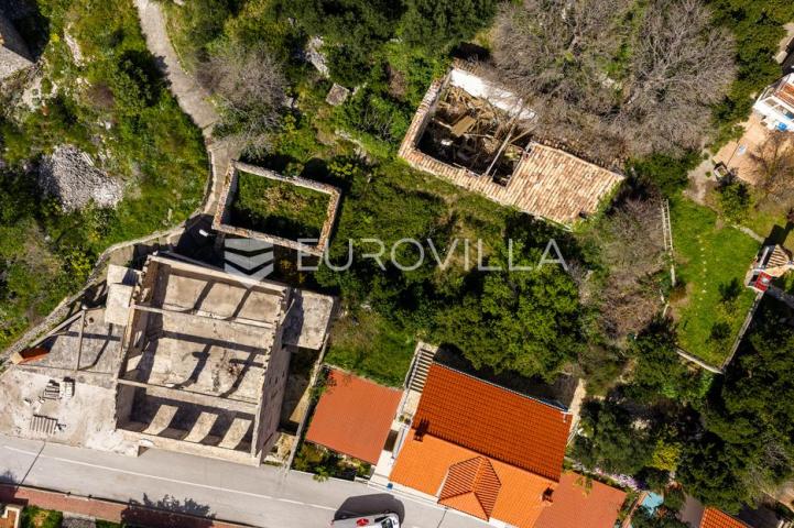 Dubrovnik, Plat, kamena kuća za rekonstrukciju
