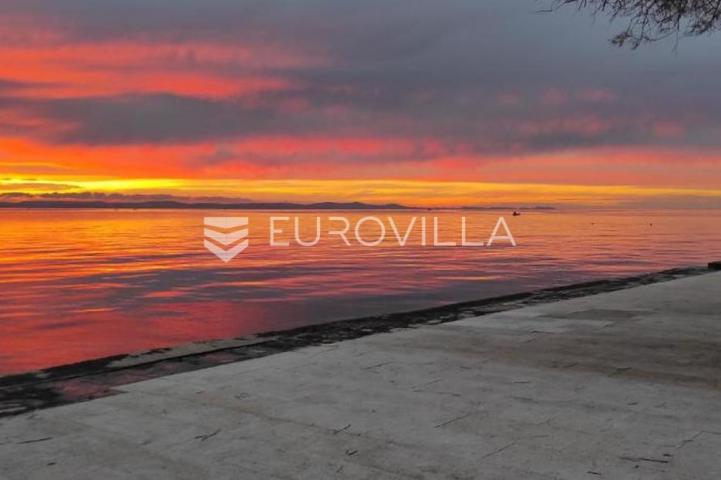 Zadar, Diklo, hotel i restoran prvi red uz more