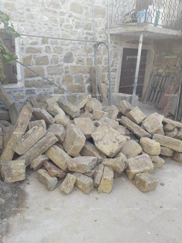 Kuća Prodaja kamene kuće u roh-bau fazi, Motovun!