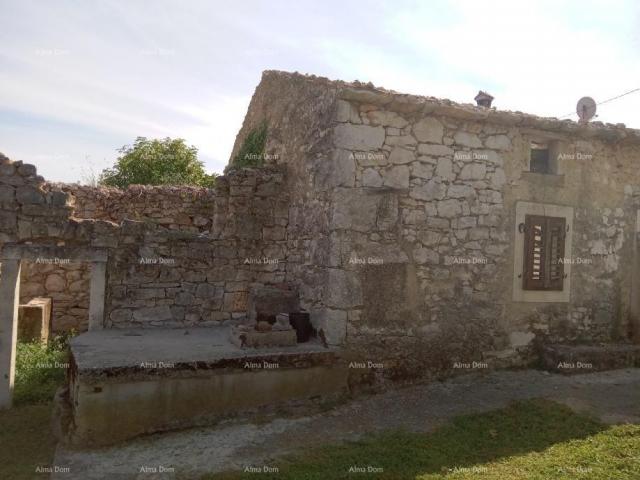 Kuća Prodaja istarske kamene kuće za renovaciju, uporabna dozvola, Kršan!