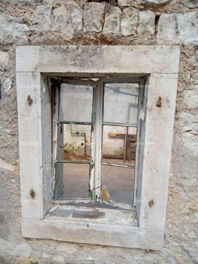 Kuća Prodaja istarske kamene kuće za renovaciju, uporabna dozvola, Kršan!