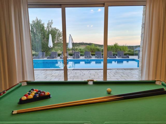RUSTIKALNA ISTARSKA VILLA OKRUŽENA PRIRODOM