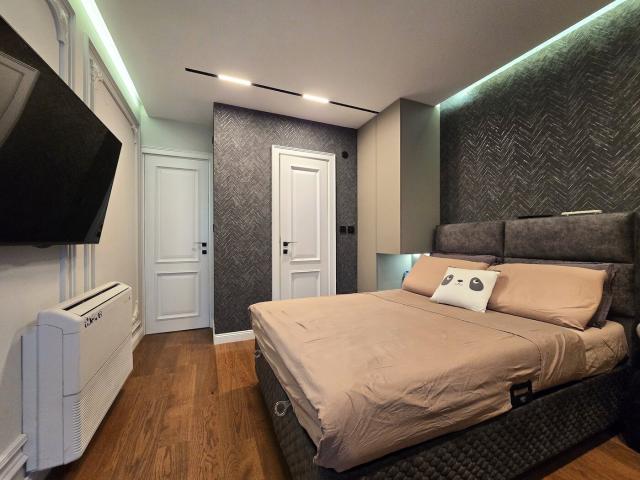Luksuzan trosoban penthouse,194m², Pobrežje, Podgorica