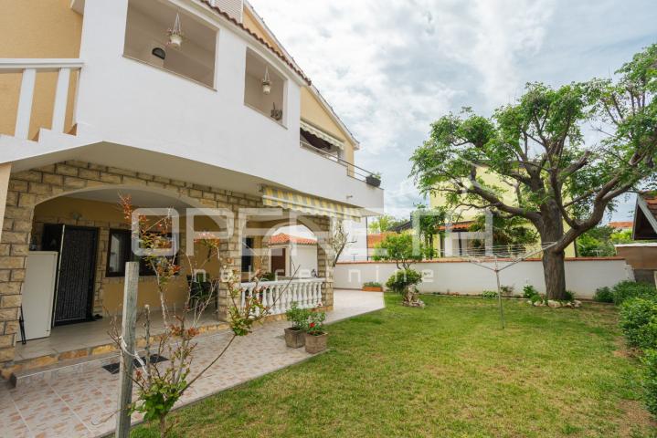 Apartmanska kuća uz more – bez troška vode i struje!