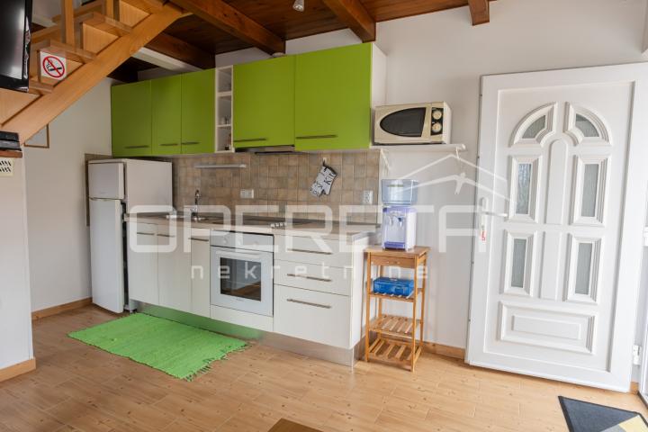 Apartmanska kuća uz more – bez troška vode i struje!