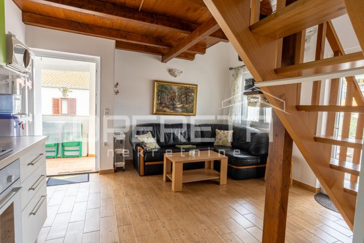 Apartmanska kuća uz more – bez troška vode i struje!