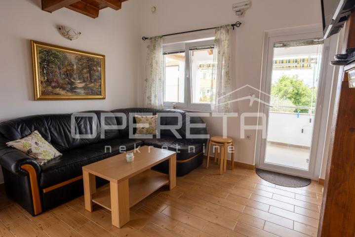 Apartmanska kuća uz more – bez troška vode i struje!