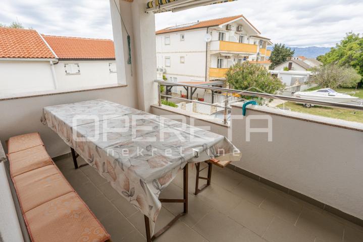 Apartmanska kuća uz more – bez troška vode i struje!
