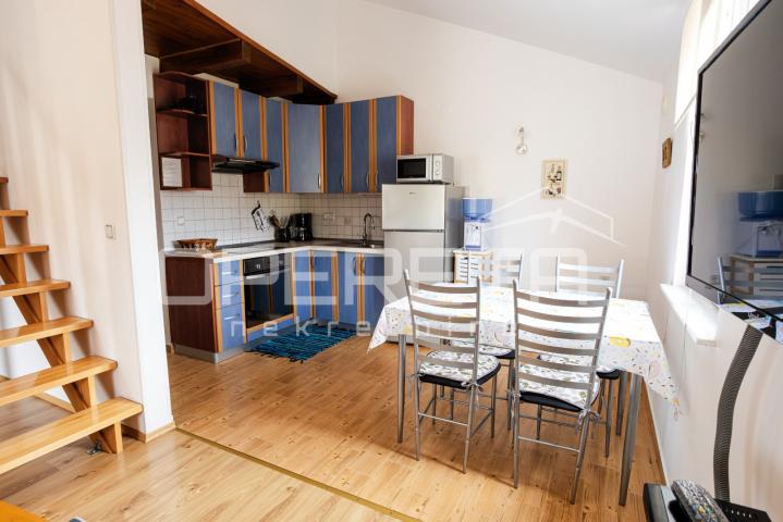 Apartmanska kuća uz more – bez troška vode i struje!