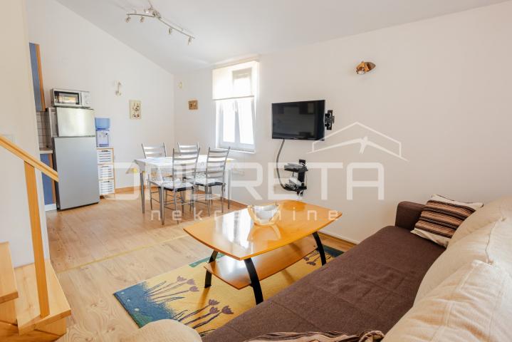 Apartmanska kuća uz more – bez troška vode i struje!