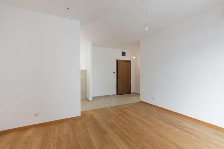 One bedroom apartment in Becici with a sea view