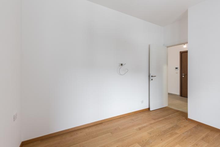 One bedroom apartment in Becici with a sea view