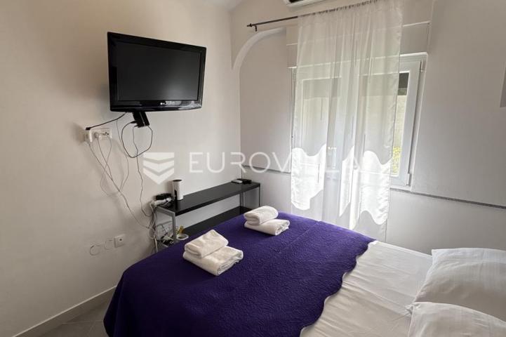 Medulin, apartmanska kuća sa sedam stanova na mirnoj lokaciji