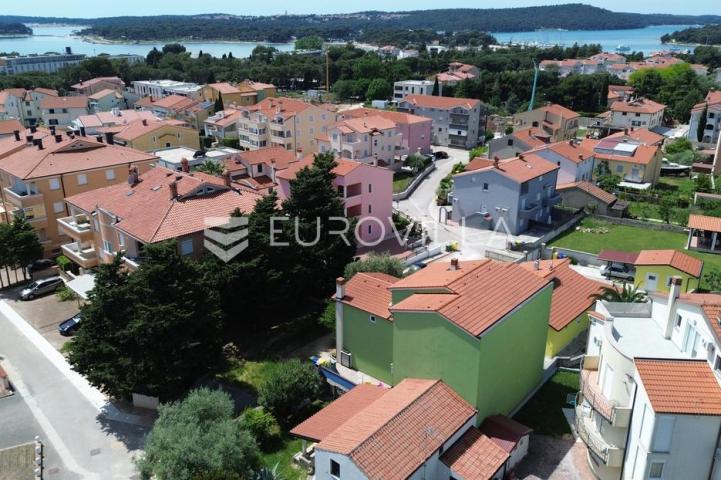 Medulin, apartmanska kuća sa sedam stanova na mirnoj lokaciji