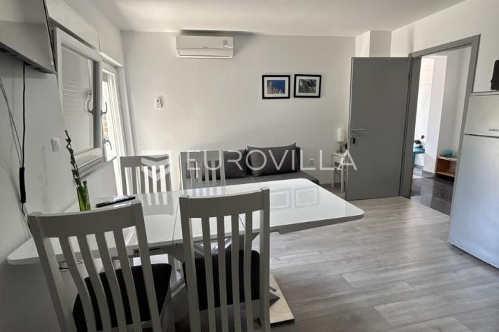Medulin, apartmanska kuća sa sedam stanova na mirnoj lokaciji