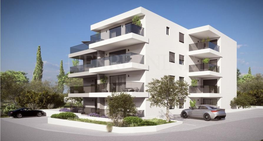 Primošten - urbana moderna novogradnja u centru