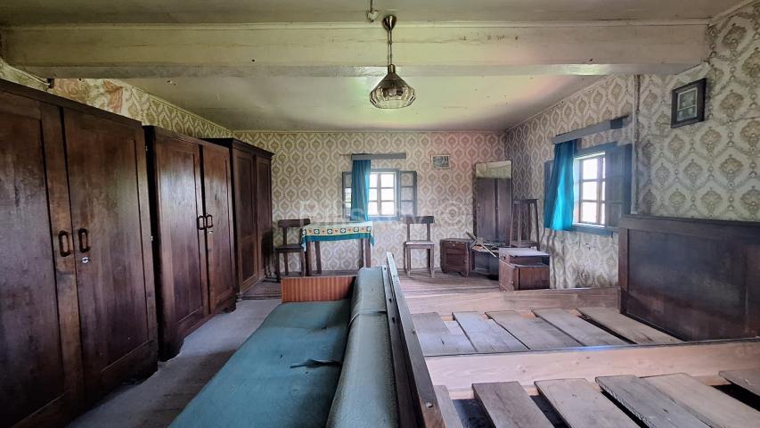 Prodaja, Popovača, tradicijska drvena kuća 183m2 + pomoćni objekti