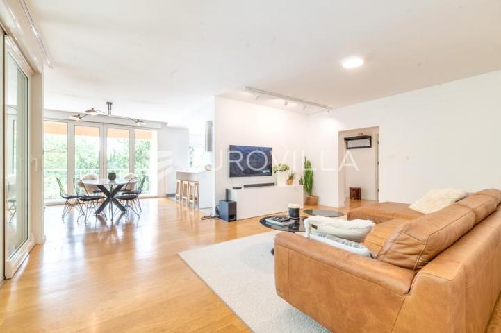 Ravnice prekrasan namješten četverosoban stan 120 m²