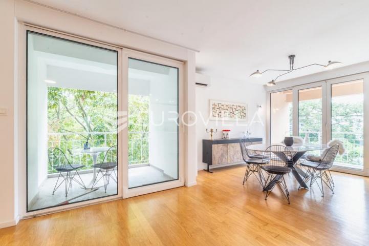 Ravnice prekrasan namješten četverosoban stan 120 m²