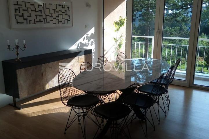 Ravnice prekrasan namješten četverosoban stan 120 m²
