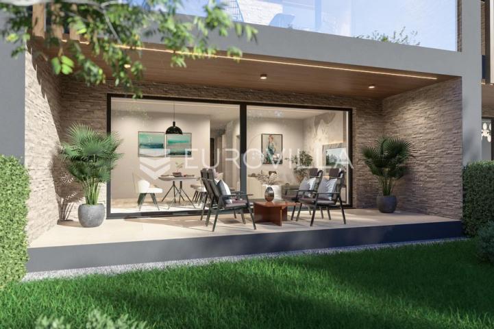 Kerestinec, moderna kuća u nizu 168 m²
