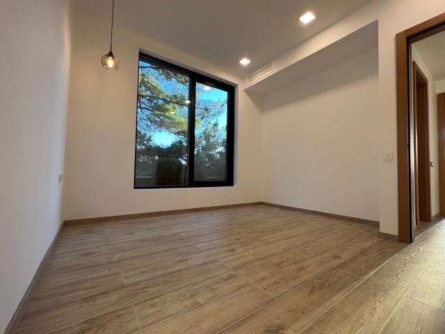 Prodaja, Kuća, 480m2 , KAVAC