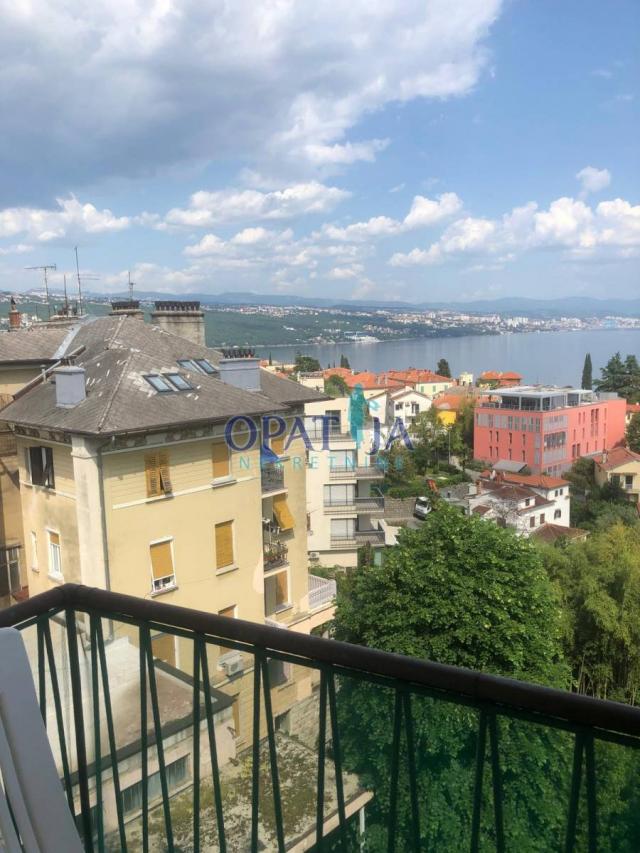 Opatija centar - stan sa 2 balkona i prekrasnim pogledom