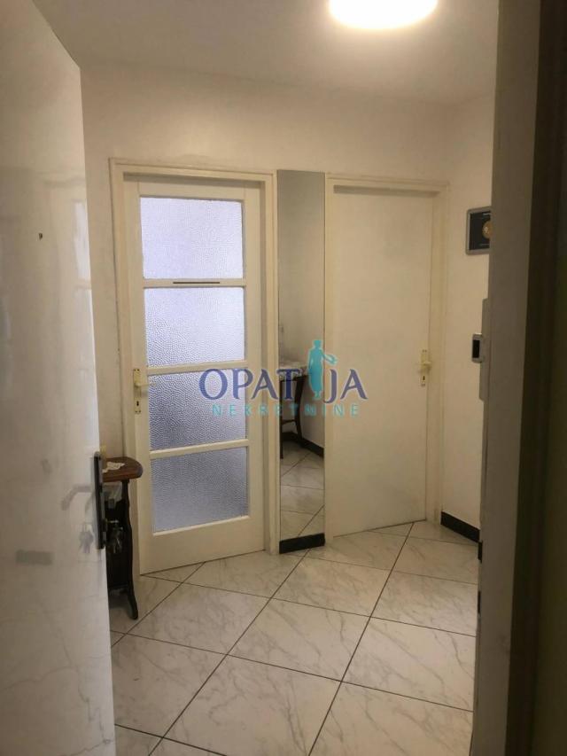 Opatija centar - stan sa 2 balkona i prekrasnim pogledom