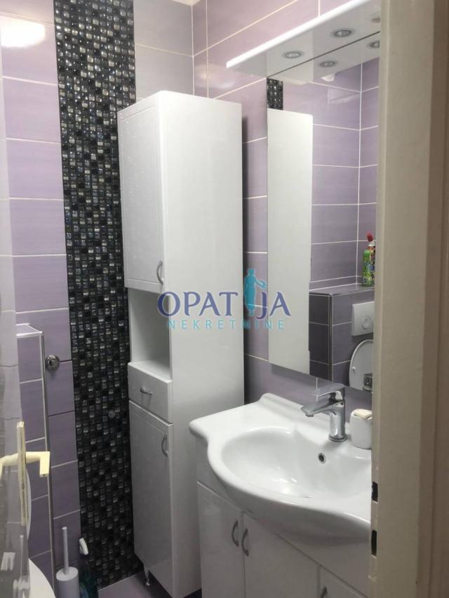 Opatija centar - stan sa 2 balkona i prekrasnim pogledom