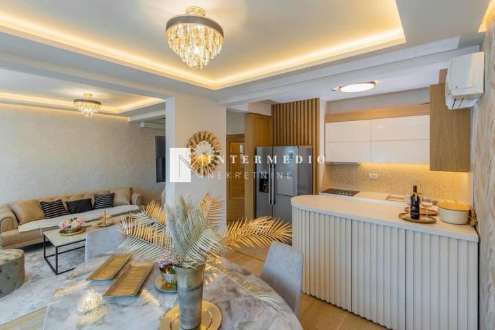 Penthouse na prodaju u Pržnu, Crna Gora – Pogled na more i rooftop bazen