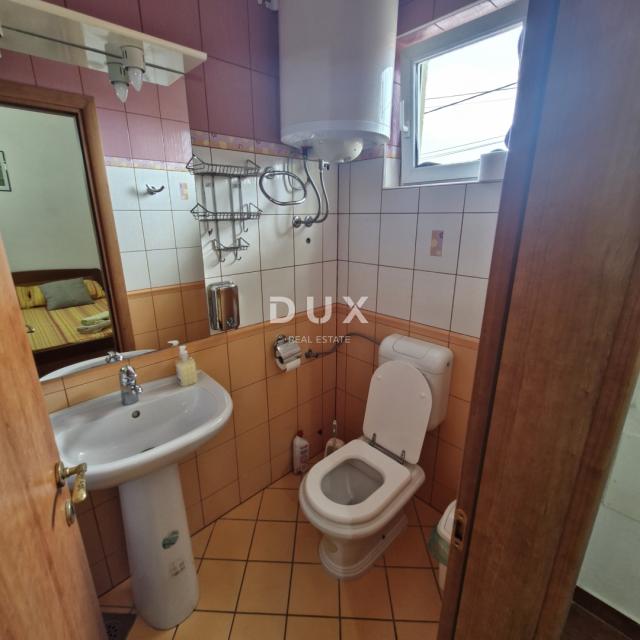 RIJEKA, SUŠAK - Poslovni prostor+dvije garsonijere,  blizu centra grada, 240m2