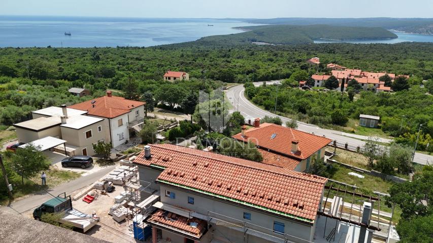 MEDITERANSKA VILLA U IZGRADNJI, LABIN, OKOLICA