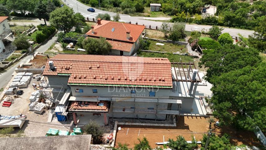 MEDITERANSKA VILLA U IZGRADNJI, LABIN, OKOLICA