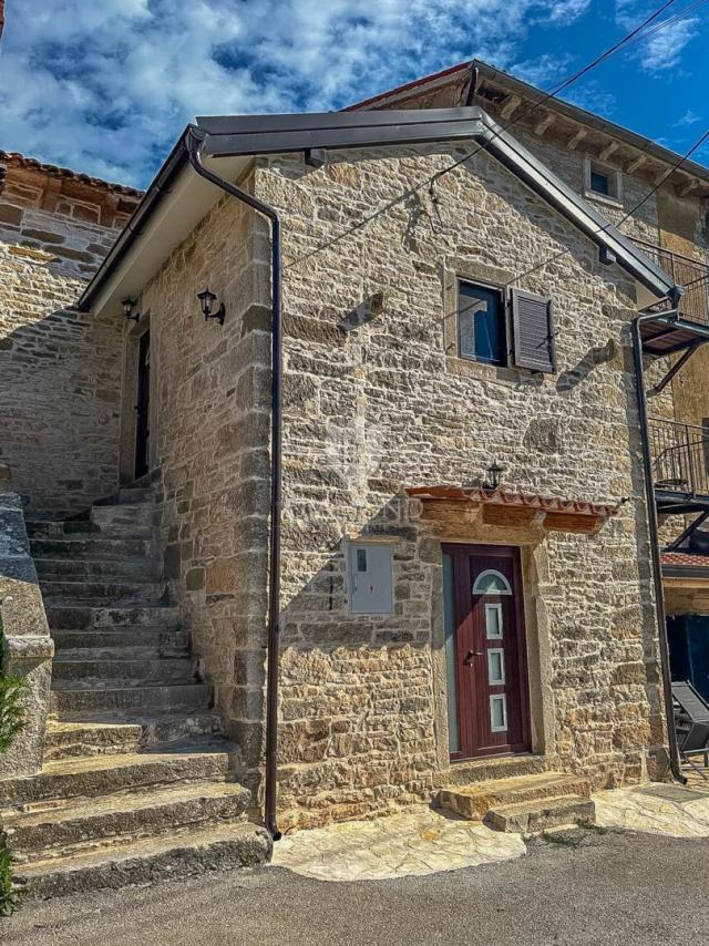 Buje, obnovljena kuća u blizini Grožnjana!