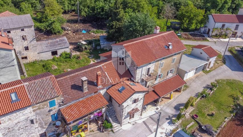 Buje, obnovljena kuća u blizini Grožnjana!
