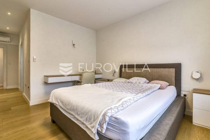 Zagreb, Mlinovi, moderna luksuzna vila 500 m²