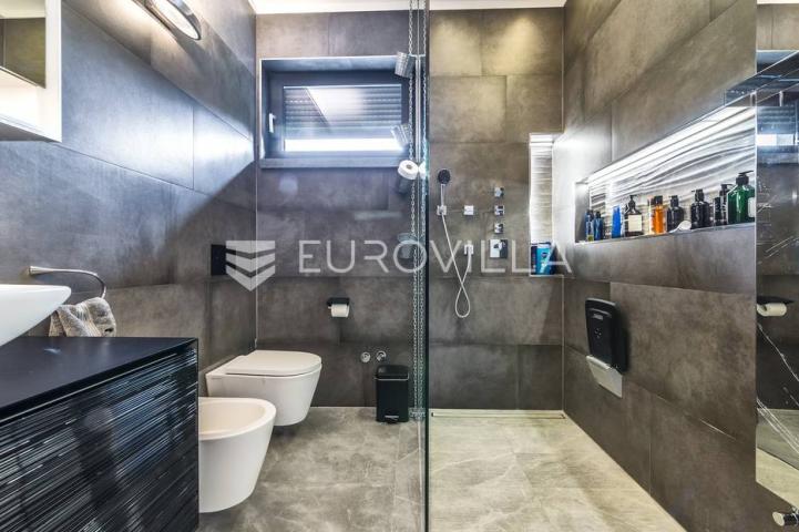 Zagreb, Mlinovi, moderna luksuzna vila 500 m²