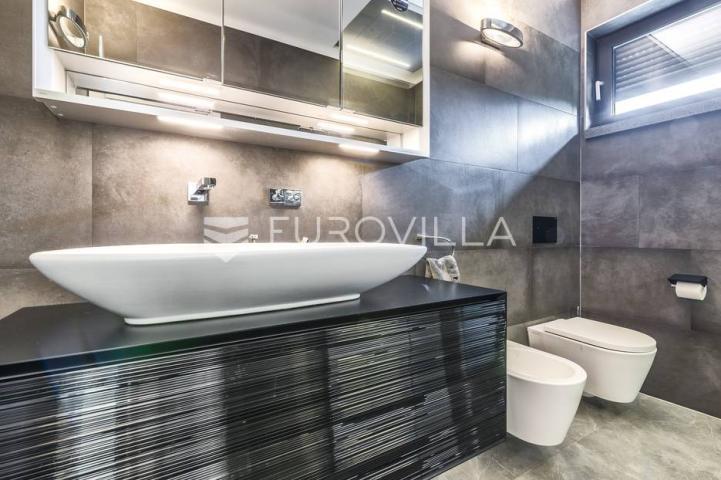 Zagreb, Mlinovi, moderna luksuzna vila 500 m²