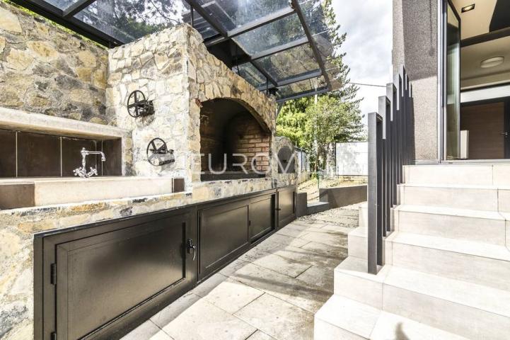 Zagreb, Mlinovi, moderna luksuzna vila 500 m²