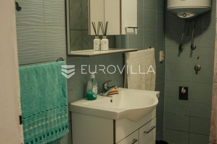 Ilok, Šarengrad, Imanje uz samu obalu Dunava s vlastitim pristupom rijeci