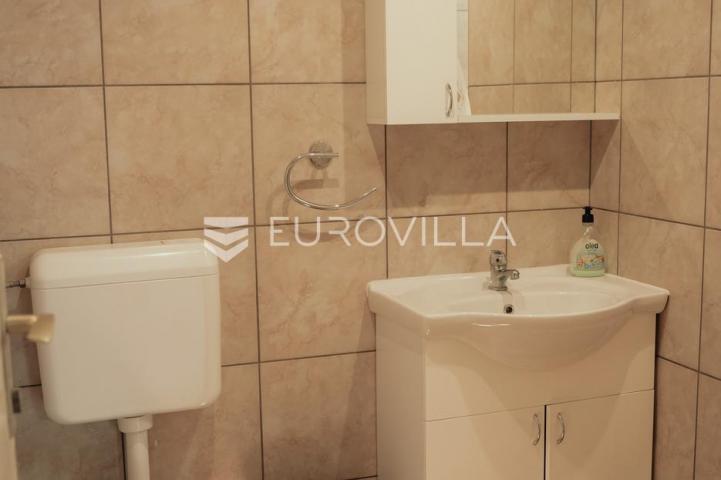Ilok, Šarengrad, Imanje uz samu obalu Dunava s vlastitim pristupom rijeci
