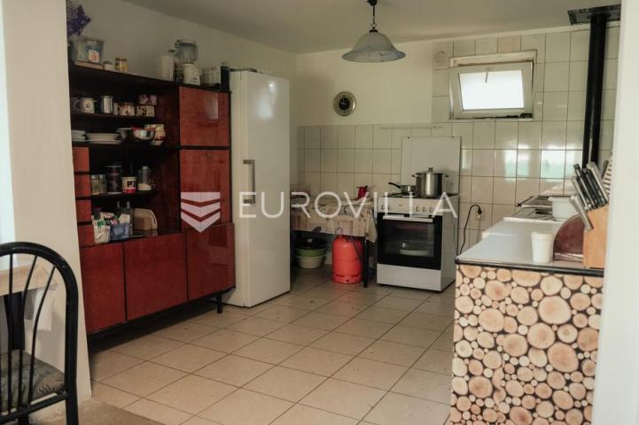 Ilok, Šarengrad, Imanje uz samu obalu Dunava s vlastitim pristupom rijeci